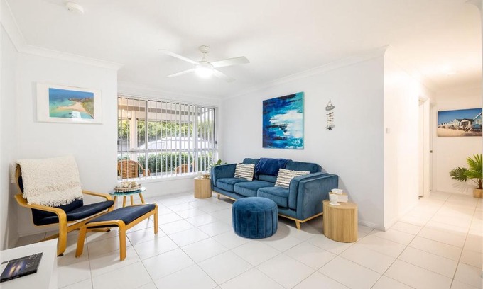 Fingal Bay Casa | Sapphire Sands 1 52 Boulder Bay Rd air con Wi Fi Cot and Highchair