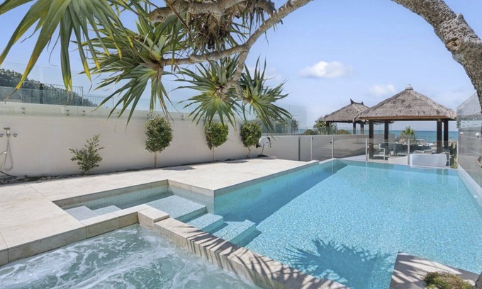 Sapphire Beach Casa | Sapphire Sands Beach House, Absolute Beachfront, P