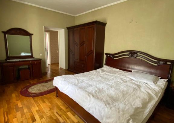 Osh Apartamento | Sarah guest house