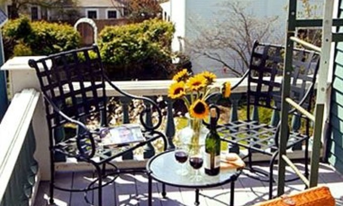 The Point Cama Y Desayuno | Sarah Kendall House