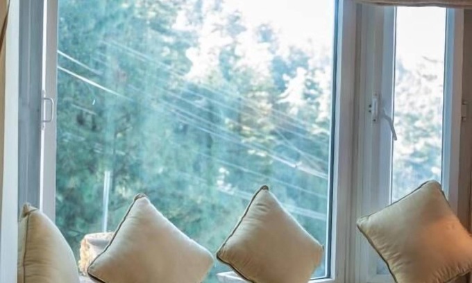 Bhurban Cabina | Sarah's Lodge