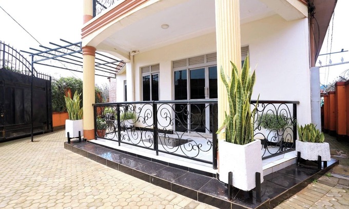 Fort Portal Hotel | Sarai Hotel