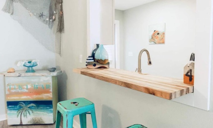 Bayou Oaks Casa | Sarasota Beach House themed designer cottage- sleeps 6 - pool- tropical oasis.