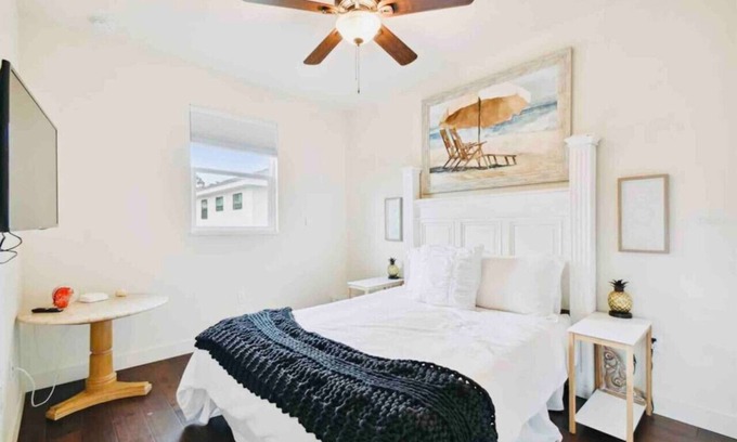 Gillespie Park Apartamento | Sarasota Downtown Pet-Friendly 1BD/1BA-Lido Beach