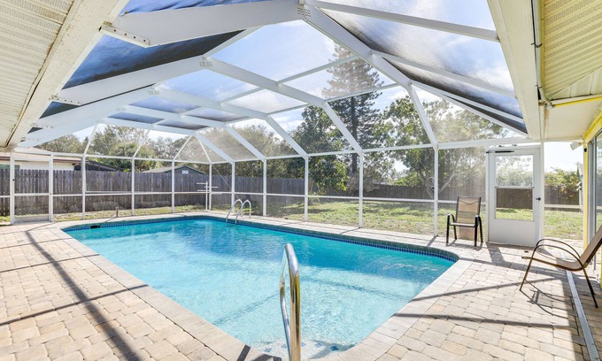 Whitfield Casa | Sarasota Home w/ Heated Pool: 3 Mi to Airport!
