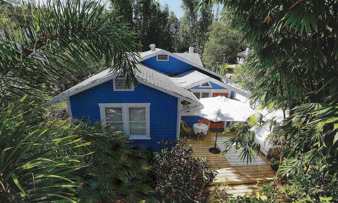 Laurel Park Cabaña | SarasotaCottageRentals ~ Authentic FL, Enchanting Downtown Historic Laurel Park