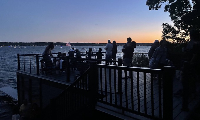 Saratoga Springs Casa | Saratoga Lake Huge 6BR + Private Boathouse