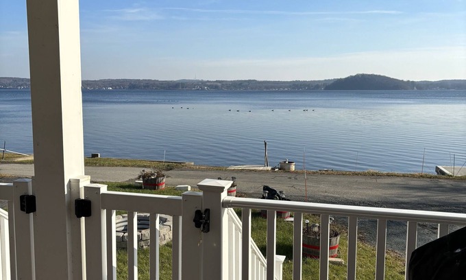 Malta Casa | Saratoga Lakefront Two Family House 1st fl unit Belmont Travers 12 min to track