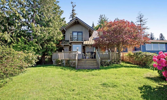 Langley Casa | Saratoga Lodge