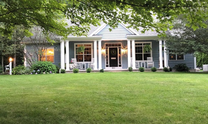 Saratoga Springs Casa | Saratoga Springs: TRACK, SPAC or visiting area