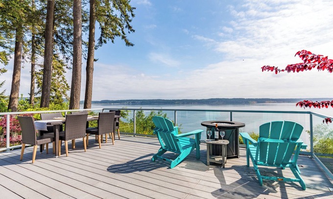 Langley Casa | Saratoga Vista by AvantStay | Waterfront Views
