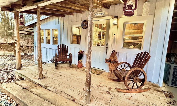 Independence Cabina | Sardis Lake Bunkhouse. Deer Camp . WiFi