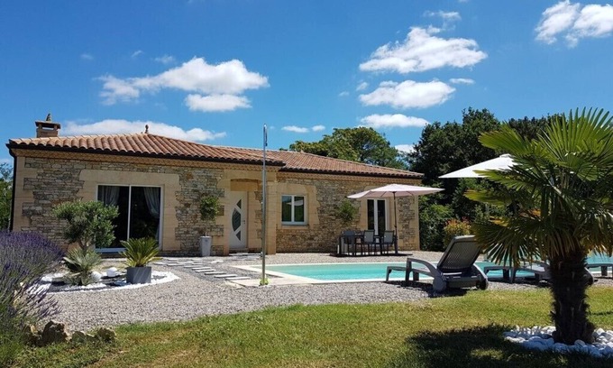 Proissans Villa | Sarlajoande, a modern villa in Perigord style