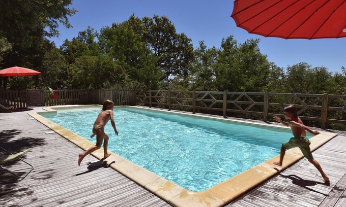 Saint-Julien-de-Lampon Casa | Sarlat Périgord Negro - Gite La Cour antiguo granero piscina climatizada