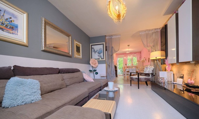 Znjan Apartamento | Sasha's Garden in Split