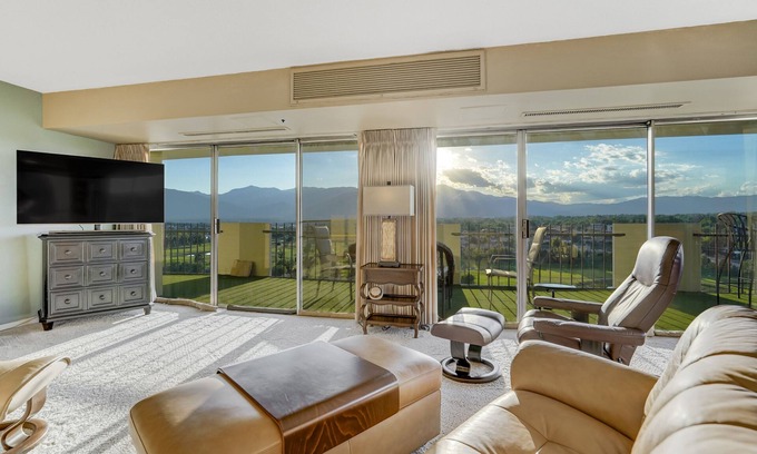 Southeast Colorado Springs Casa | Satellite Grand View