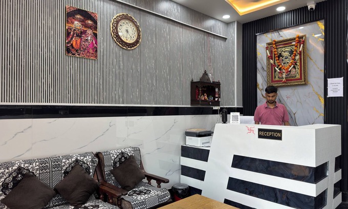 Vrindavan Hotel | Satya Nikunj INN