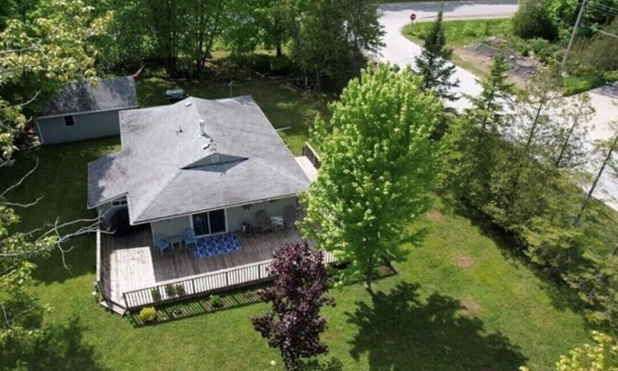 Sauble Beach Cabaña | Sauble Beach Cottage