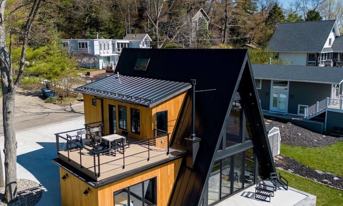Saugatuck Cabina | Saugatuck Harbor Luxury A-Frame, View of Downtown