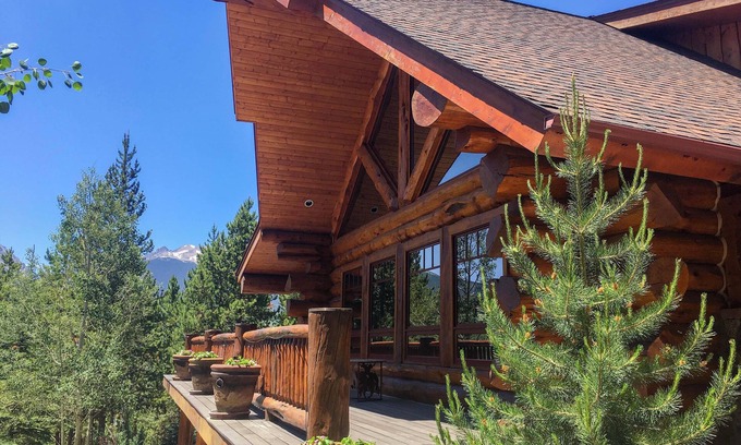 Ptarmigan Mountain Cabina | Sauna & Hot Tub: Mtn-View Retreat in Silverthorne!