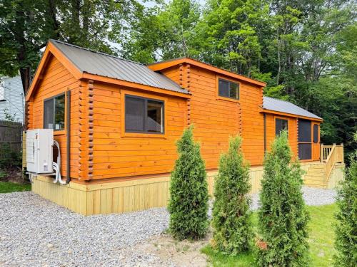 Lincoln Casa | SaunaHaus - Log Cabin plus Private Sauna by the Brook