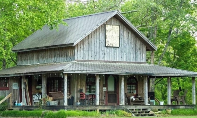 Gamewell Cabina | Saunders Cabin- Creekside w/ample outdoor game space & fire pit