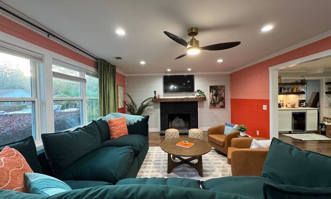 Isle of Hope Historic District Casa | Savannah Escape - A modern one