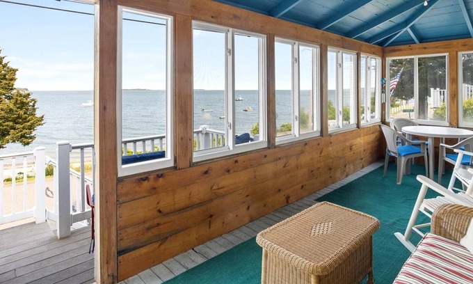 Kingston Casa | Classic Beachfront Getaway in Kingston with Ocean Views and Private Beach Access