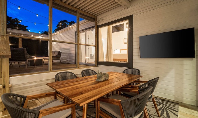 Gulf Pines Casa | *ModernDesign*Pool*Bikes*BeachGear*FirePit*Dogs*
