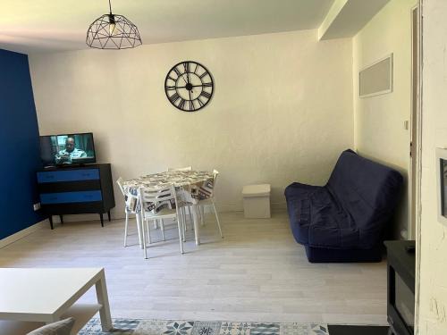 Savignac-les-Ormeaux Apartamento | SAVIGNAC