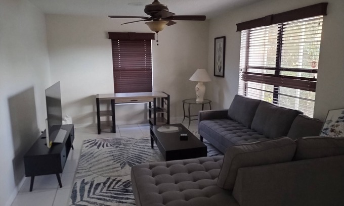 Delray Beach Casa | Savings Galore 3 Bedroom 2 bath . Most Affordable Full House in Central Delray