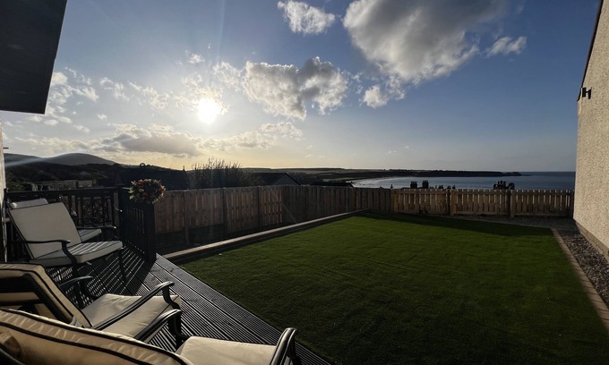 Cullen Casa | Savour the Seascape! Salt View Cullen Unveils a Coastal Retreat Like No Other.