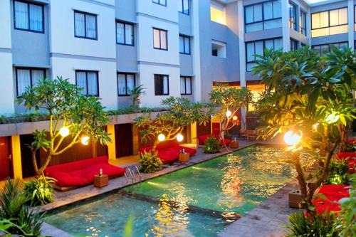 Sunset Road Complejo | Savvoya Hotel Seminyak