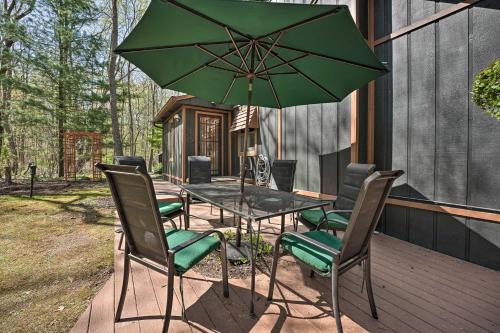 Harbert Casa | Sawyer Retreat with Fire Pit Less Than 2 Mi to Beaches!