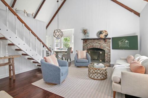 Mount Pleasant Casa | Sawyer's Landing- Mins to beach & Dtwn