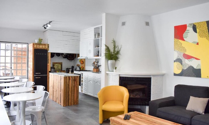 Ferrel Villa | Say HELLO to your next vacation rental