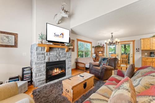 Reeds Spring Casa | SBL103A -Magnolia Moon cabin