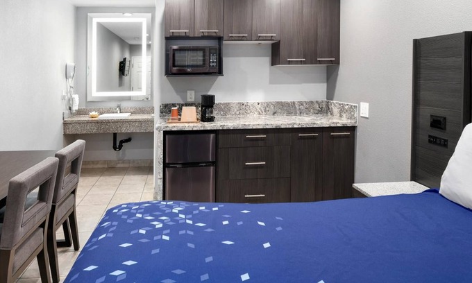 Carlsbad Village Hotel | Scandia Motel