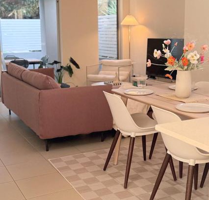 Scarborough Casa | Scarborough Vacay - 3 bed house