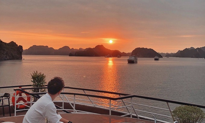 Bai Chay Alquiler De Eote | Scarlet Pearl Cruises