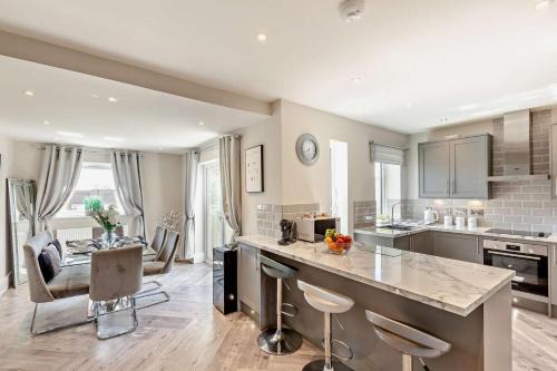 Torrington Casa | Scarlettrose