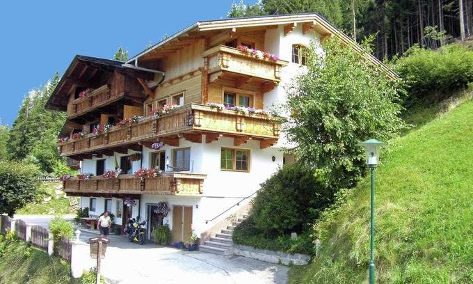 Gerlosbergeben Apartamento | Apartamento pintoresco en Zell am Ziller-Gerlosberg con jardín
