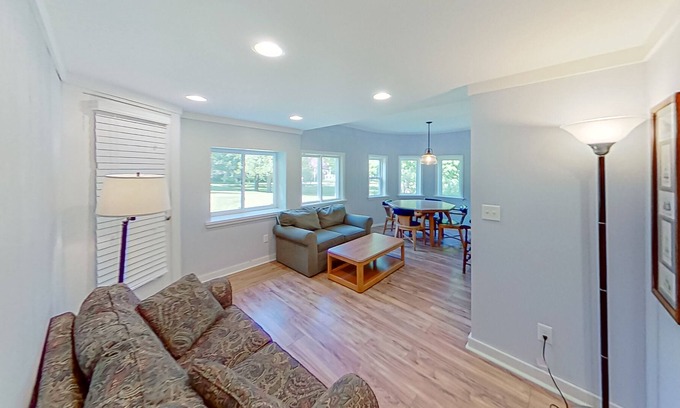 Frankfort Cabaña | Scenic and updated stay near the lake with a firepit, & basketball court access