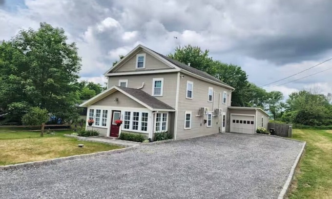Skaneateles Casa | Scenic Finger Lakes Retreat ~ Lake Access & Cozy ~4 bedroom house in Skaneateles