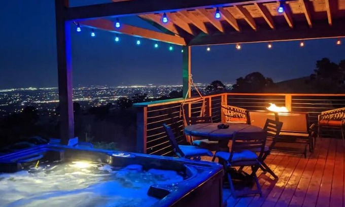 Pinon Hills Cabina | Scenic Getaway - Rustic Cabin - Mountain Ridge