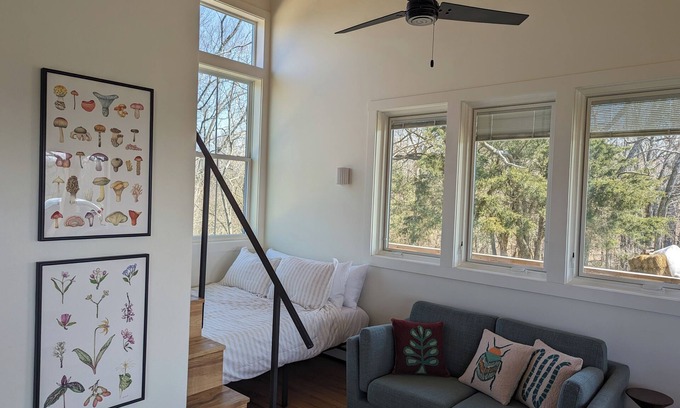 Frankfort Cabina | Scenic Highgrounds Modern Cabin on a Quiet Farm - Chicory
