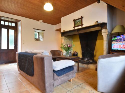 Allas-les-Mines Casa | Scenic Home in Berbiguières
