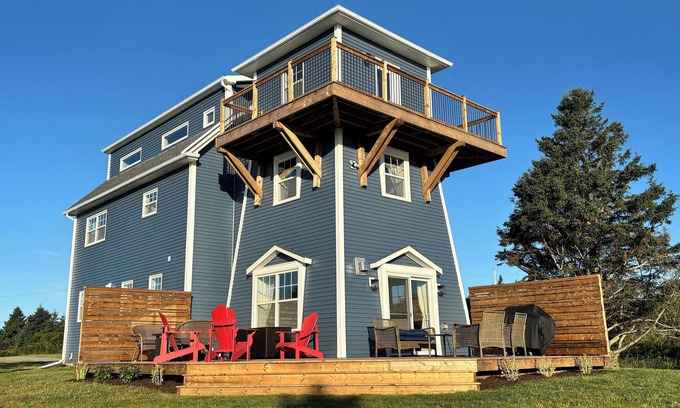 Seaforth Casa | Scenic Lighthouse at Seaforth