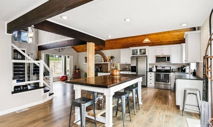 Boise Casa | Scenic Nest in the Wilderness: Beautiful, Boise Area Mountain Getaway!