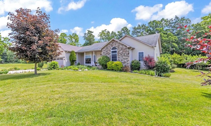 Clarklake Casa | Scenic peaceful rural area and tastefully decorated comfy home. Full kitchen.